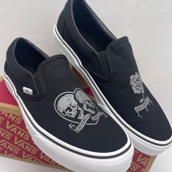 Vans Skull Men’s Classic Slip-On
Love You To Death Black/True White Sneakers - Picture 11 of 16